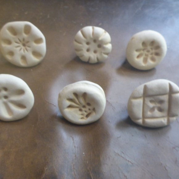Vintage Set of 6 Handmade Clay Cookie Press Molds - Very Unique! - Picture 2 of 7